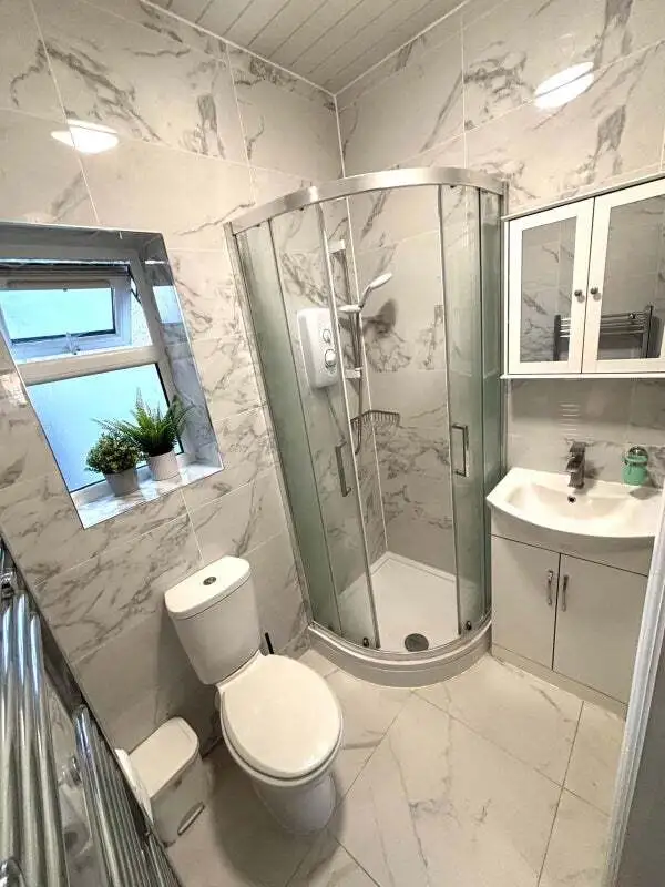 倫敦1b1b找租客｜採光很好的