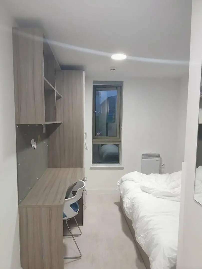 愛丁堡｜步行到校包bill｜房東直租拼室友