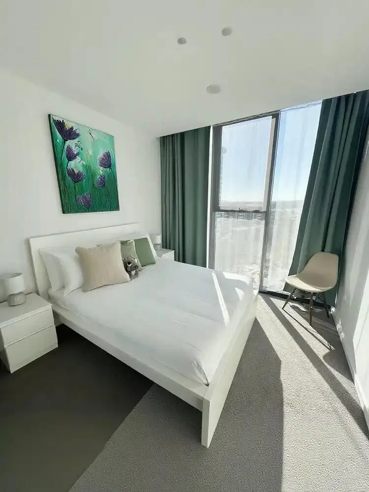 布里斯班 自出個1b1b 有人接手嗎