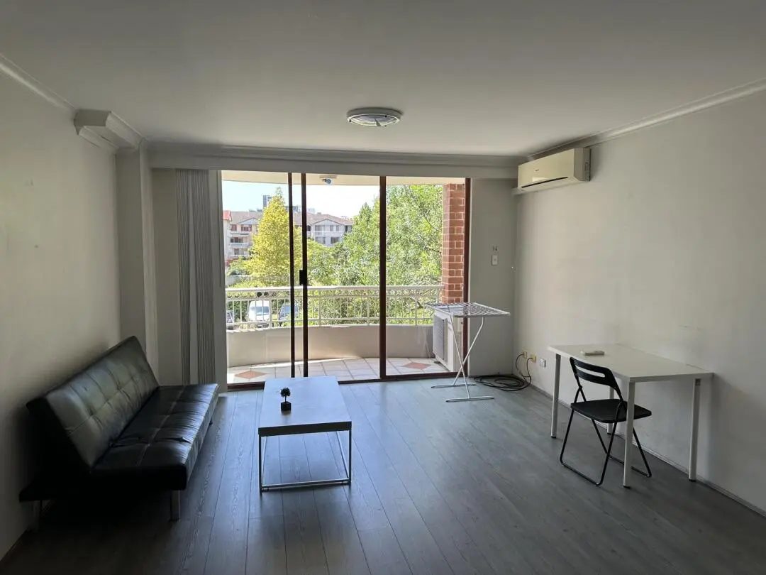 特價次臥5xxpw招室友啦 租期可到12月✨✨