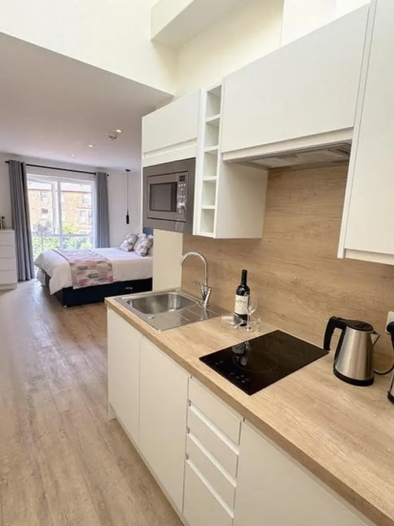 諾丁漢低價轉租studio，帶露台可小🔪