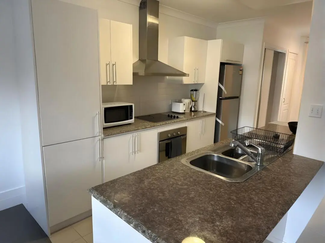 布里斯班｜2b2b帶陽台找下任主人～