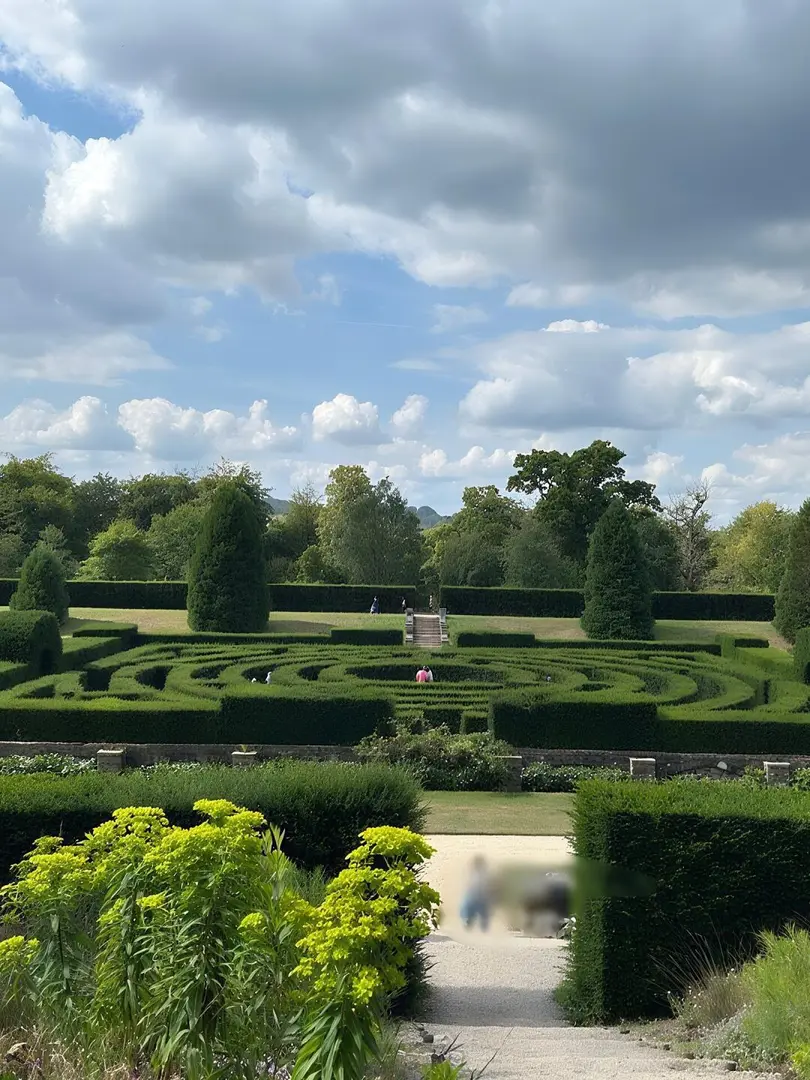 🇬🇧闖入電影中的迷宮裡