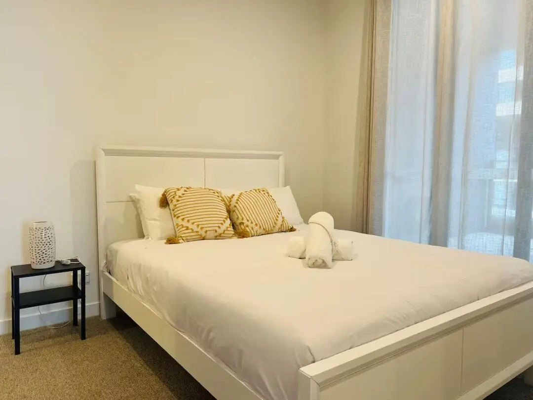 雪梨2b2b 找次臥室友 🉑️短租～