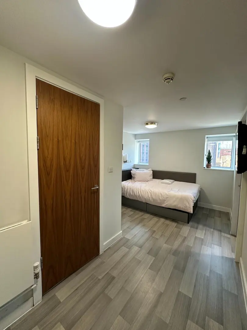 布里斯托留學｜入住就返500磅的2b！