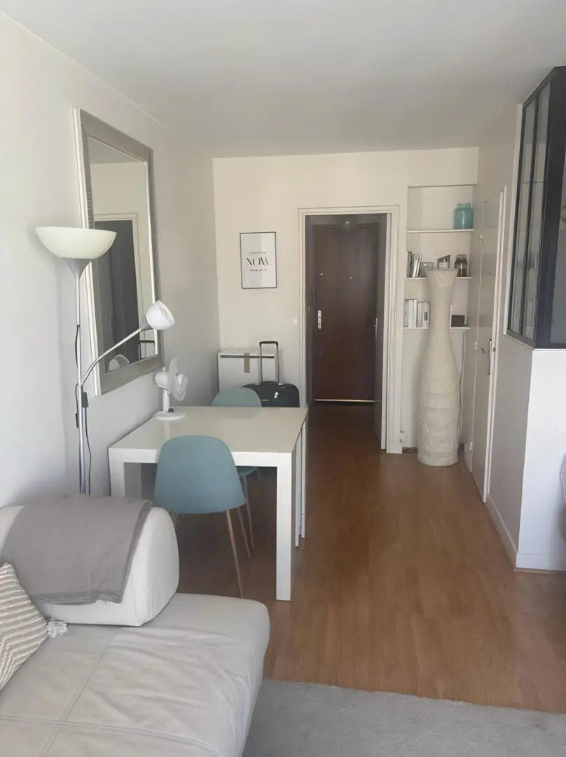 格拉急找下個租客｜畢業➗二百多的