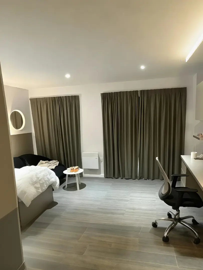 畢業急轉 倫敦studio學校旁25㎡還包bill