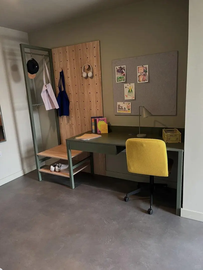 利茲30㎡，雙面落地窗帶小花園，沒刪就在