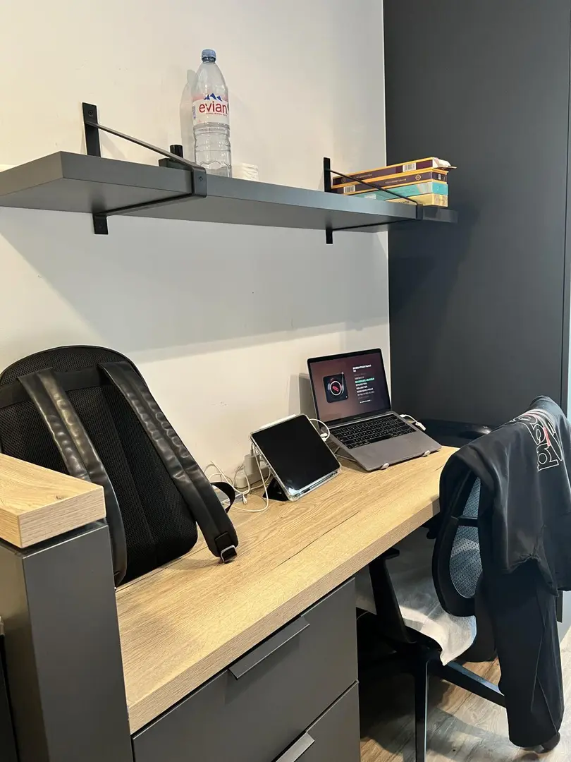 曼城落地窗studio轉🐷步行到曼大！