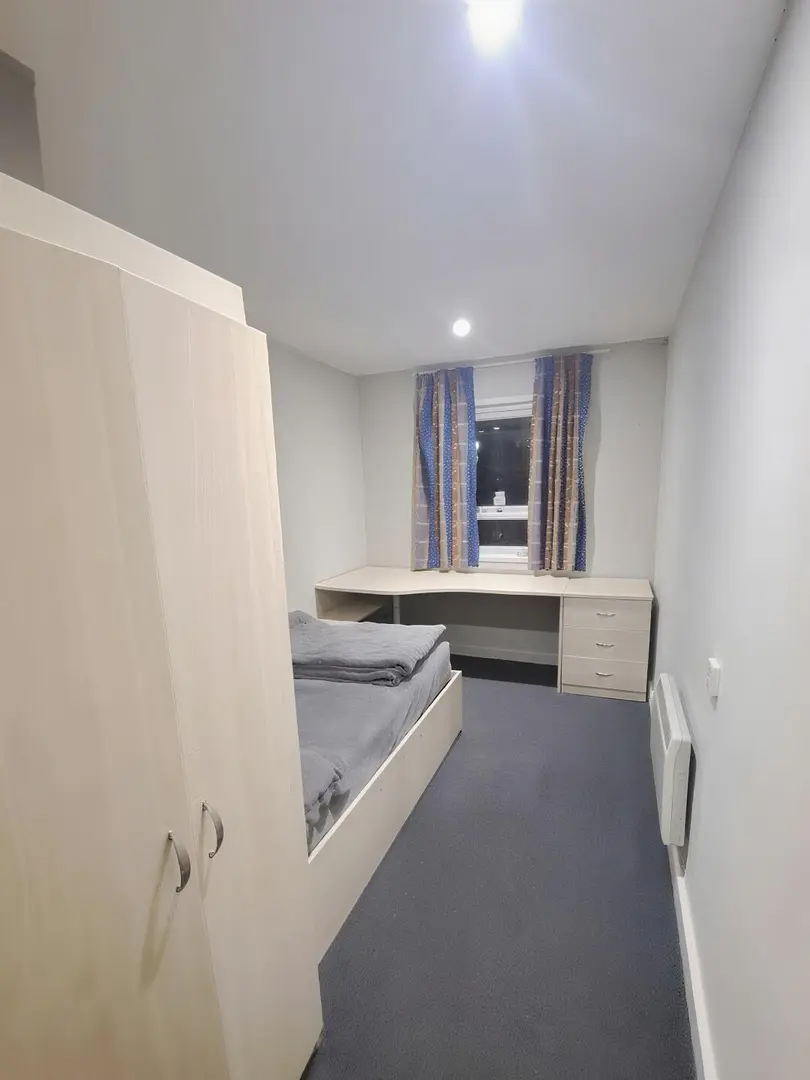 畢業轉租 曼大包bill帶獨衛小窩，沒刪就在