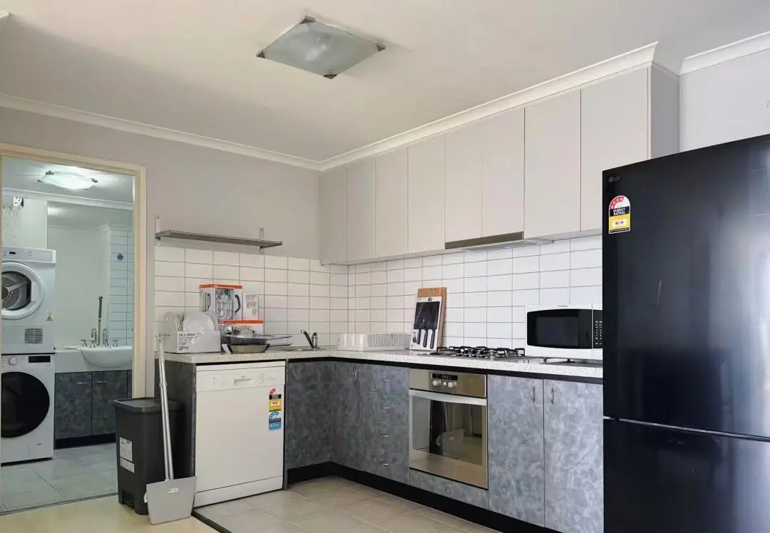 墨爾本出2b2b主臥旗杆花園 450pw