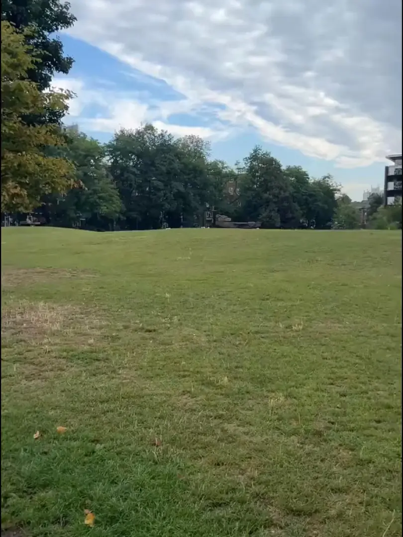 Spring mews，自帶空調和泳池的學生公寓！