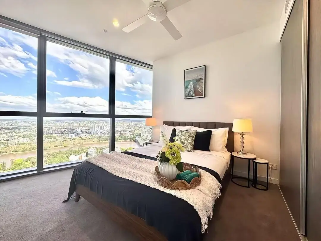 誰能拒絕布里斯班住在☁️里的1b～