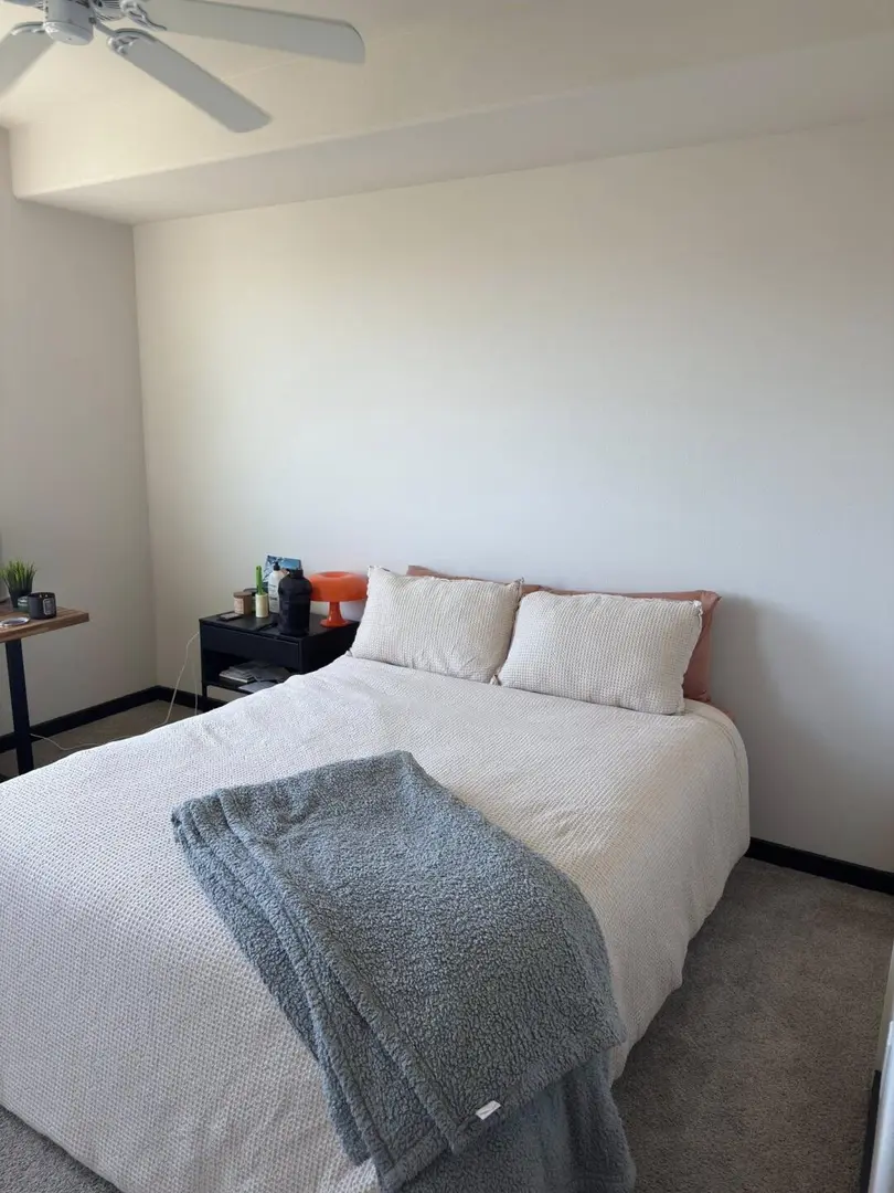 轉洛杉磯近ucla房東直租的2b，包bill帶家具