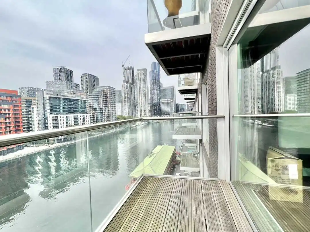 狗島 - Baltimore  wharf - 河景房哦