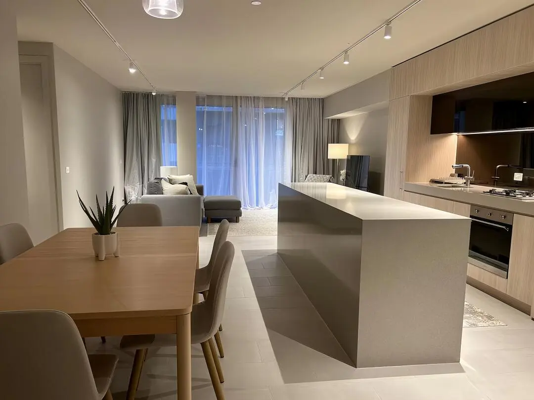 墨爾本City帶露台的1b1b｜🚶到墨大