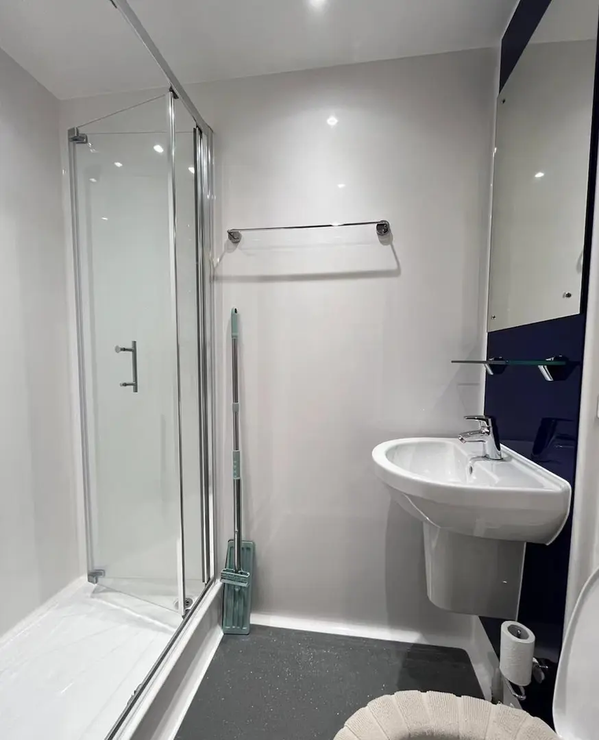 步行到華威大學，189pw拿下帶洗衣機studio