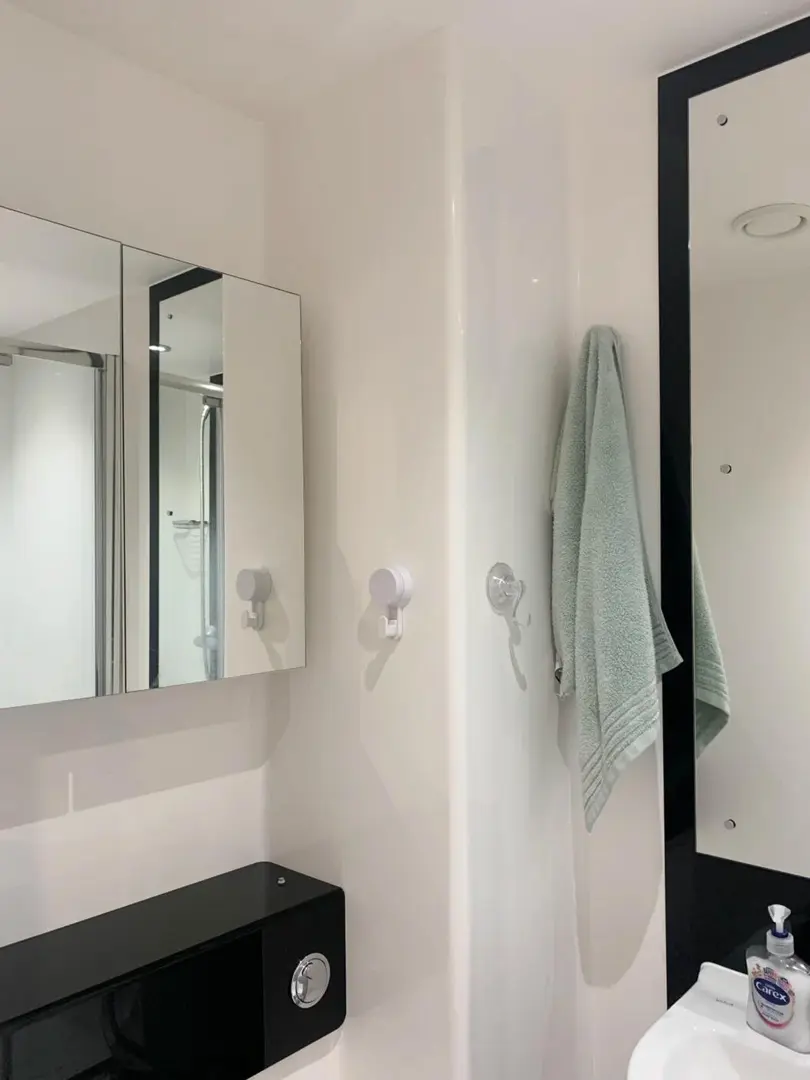 布里斯托 200 + 包 bill 拼室友！急急急