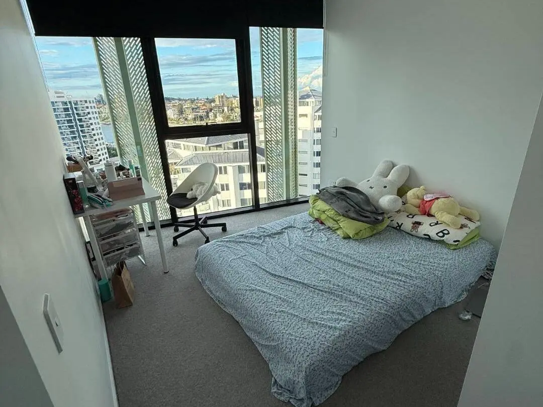 布里斯班26s1拼室友，👩=👩