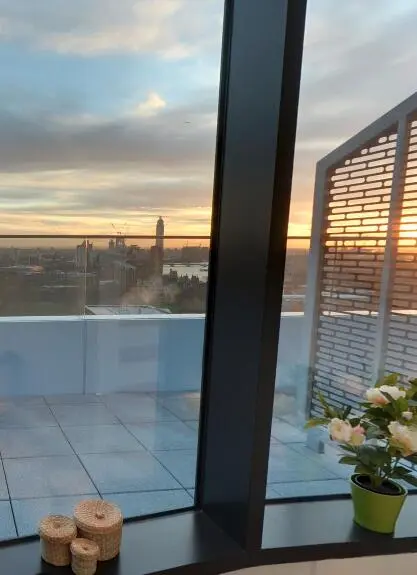 【轉租】就在UAL隔壁！