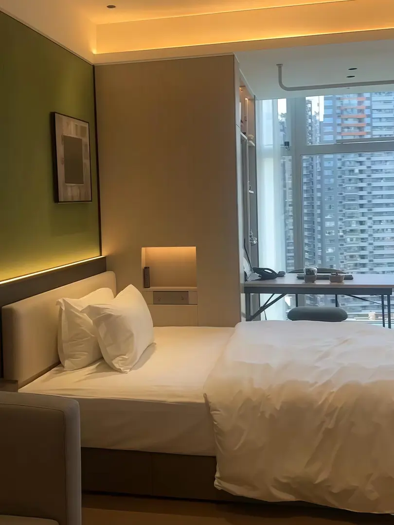 當🇭🇰港碩6K+住進27平的獨衛套房