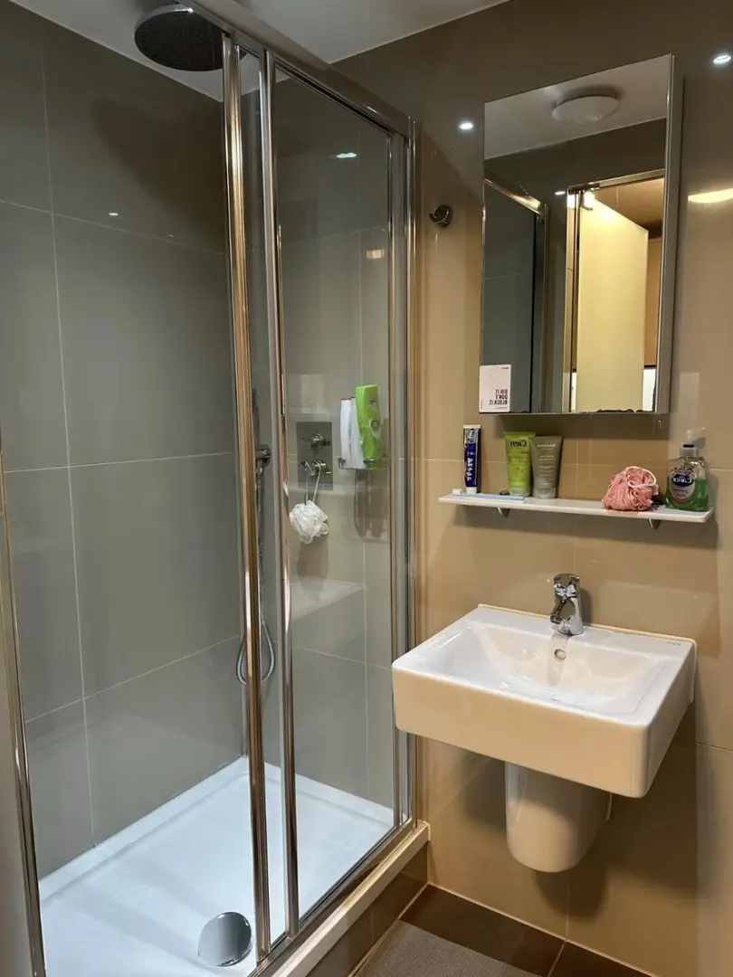 布里斯托Studio轉租｜找個懂它的新主人