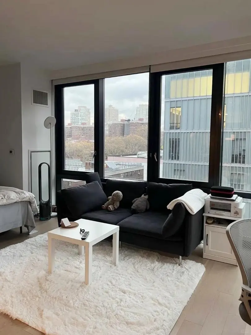 紐卡自住studio找人接手～包bills租期靈活