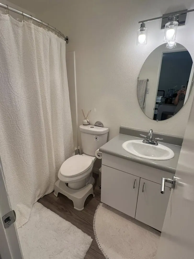 UCLA洛杉磯2b｜帶家具車位｜急拼室友