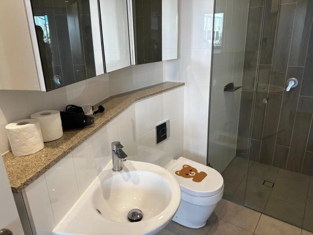 雪梨2b2b帶房找室友，次臥