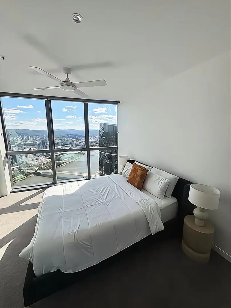 布里斯班帶露台的2b 找下一任租客