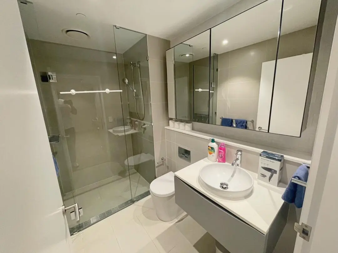 雪梨83 Harbour2b1b 步行到學校