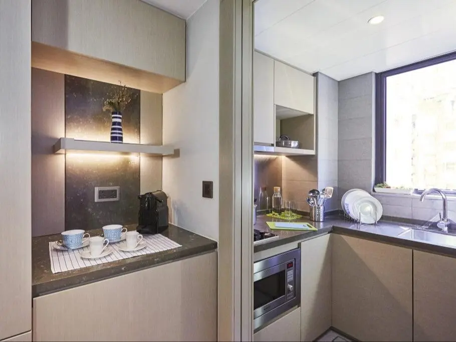 🇭🇰香港北角一房一廳轉租｜帶大落地窗