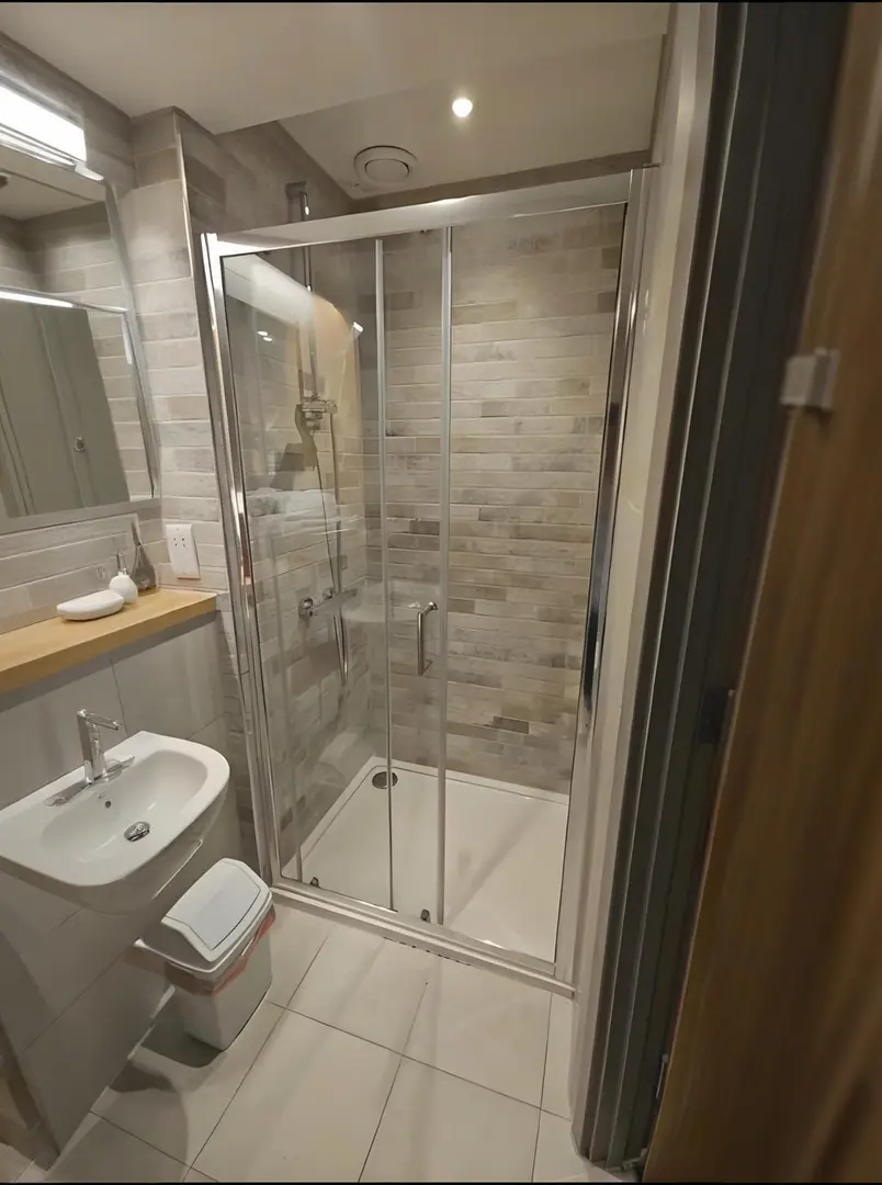 近曼大｜大落地窗studio還包bills啊