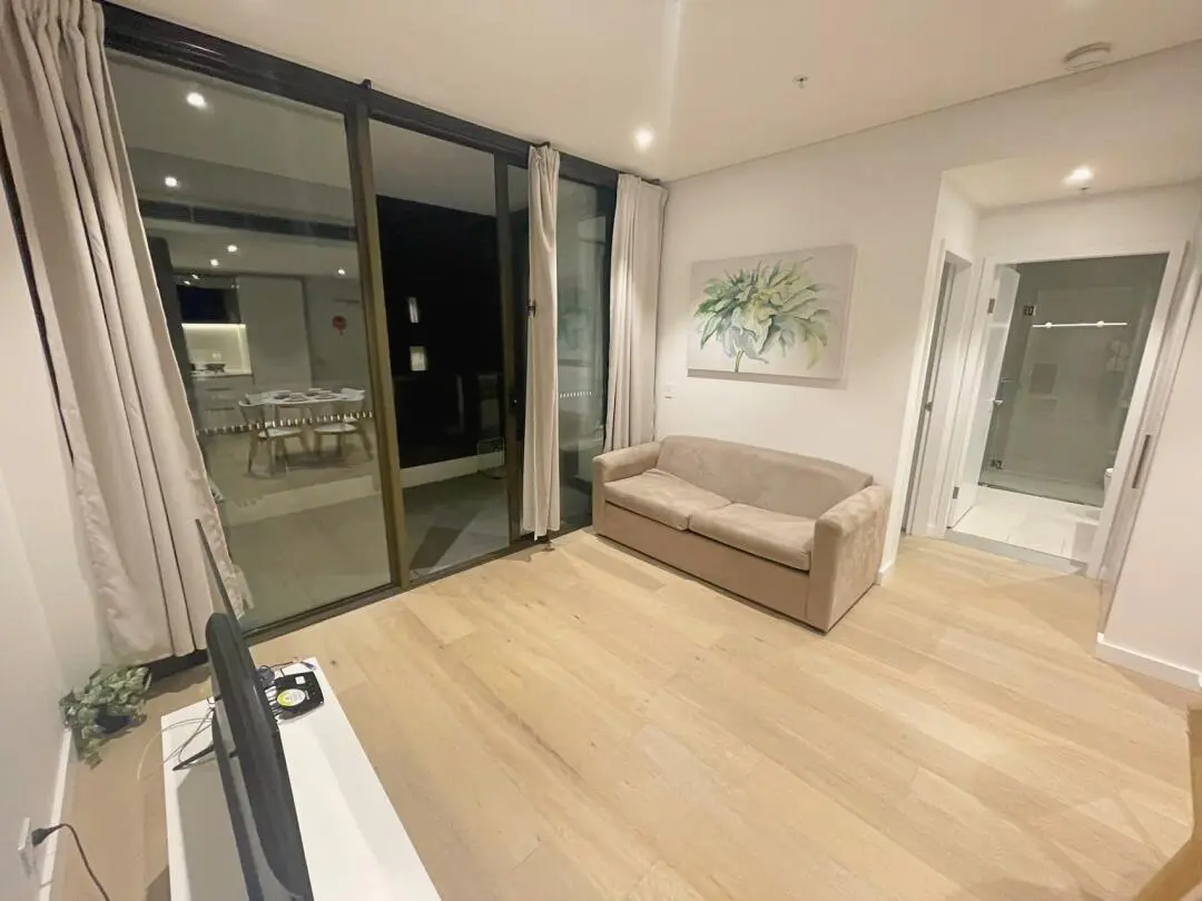 雪梨83 Harbour2b1b 步行到學校