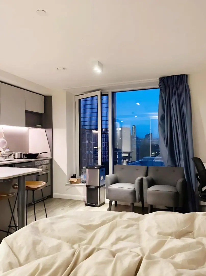 西雅圖出自己住的1b1b,工作結束了