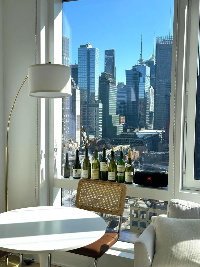 倫敦2b2b 還有人在找房子嘛室友跑了😭