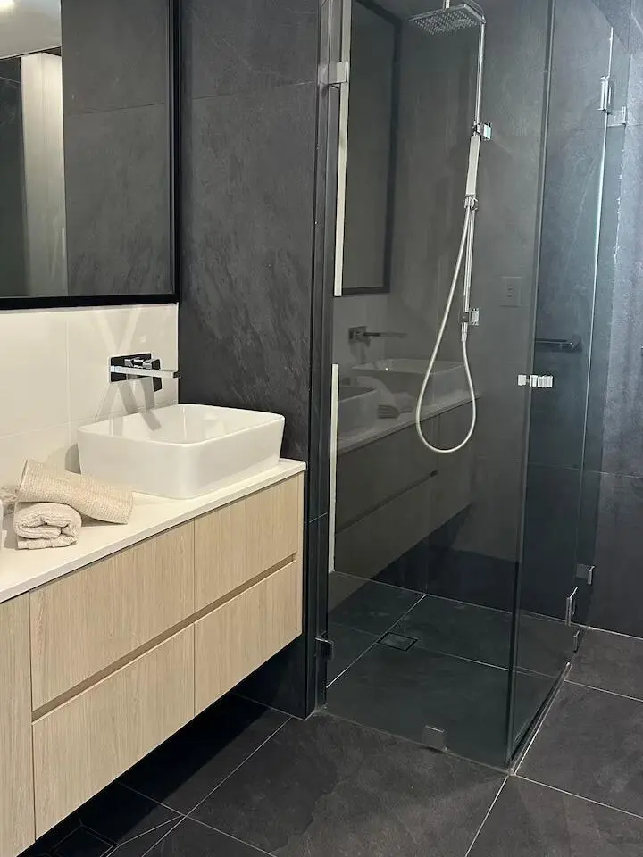 布里斯班2b2b整租｜不住了要回國了