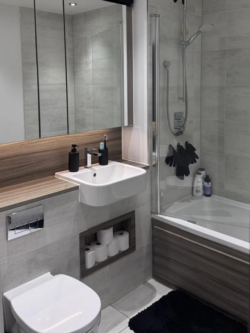 洛杉磯UCLA｜2b帶家具車位急拼室友中～