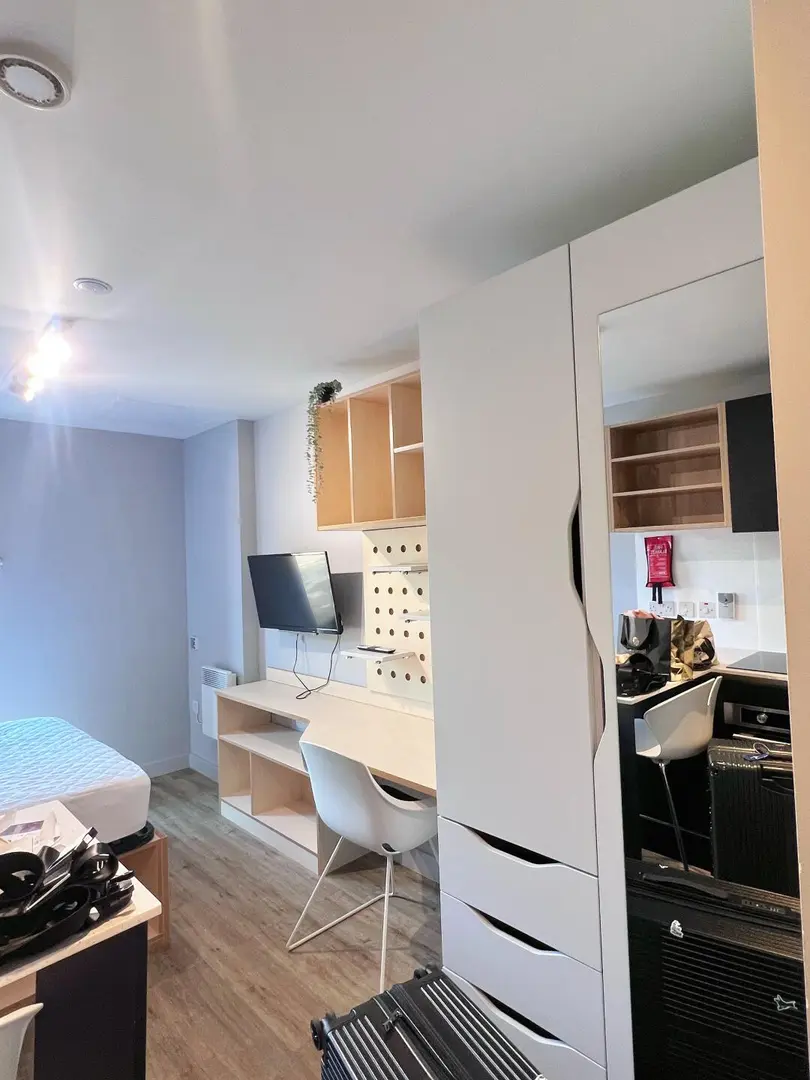 雪梨26s1｜獨居包bill空調的studio太棒啦～