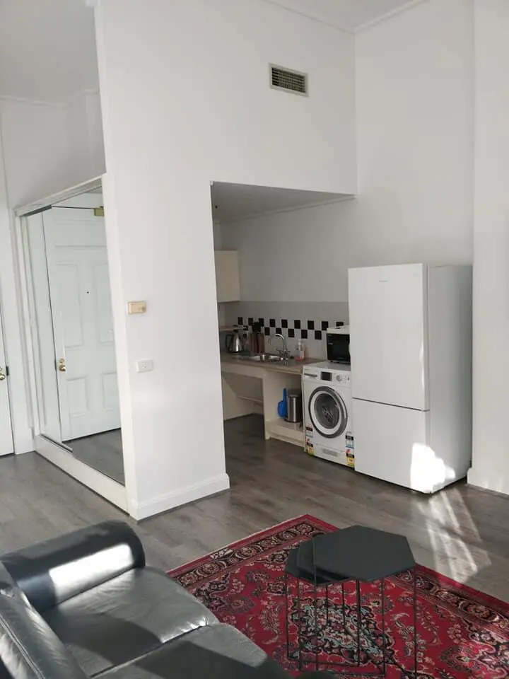 墨爾本cbd轉租studio，可🔪350帶家具車位