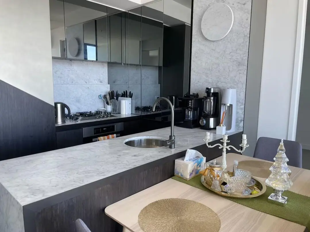 已搬家，急➗墨爾本city帶空調1b1b