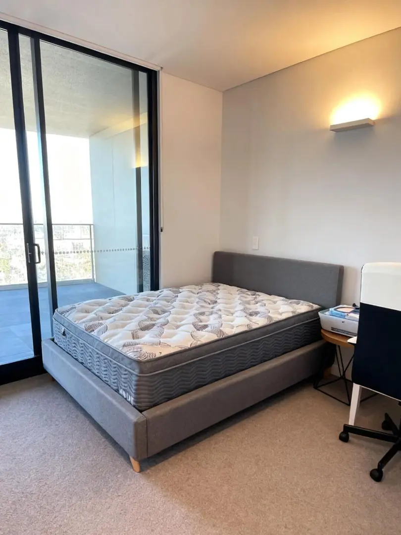 曼徹斯特租房，大落地窗1b1b急轉