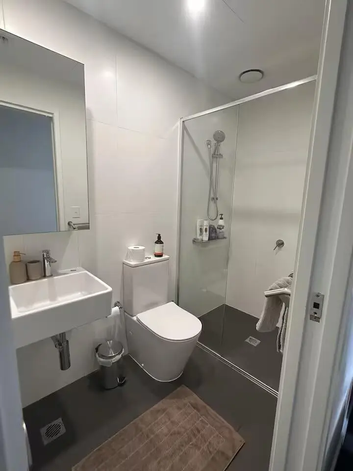 雪梨大落地窗2b2b帶房找室友｜可長租可短租