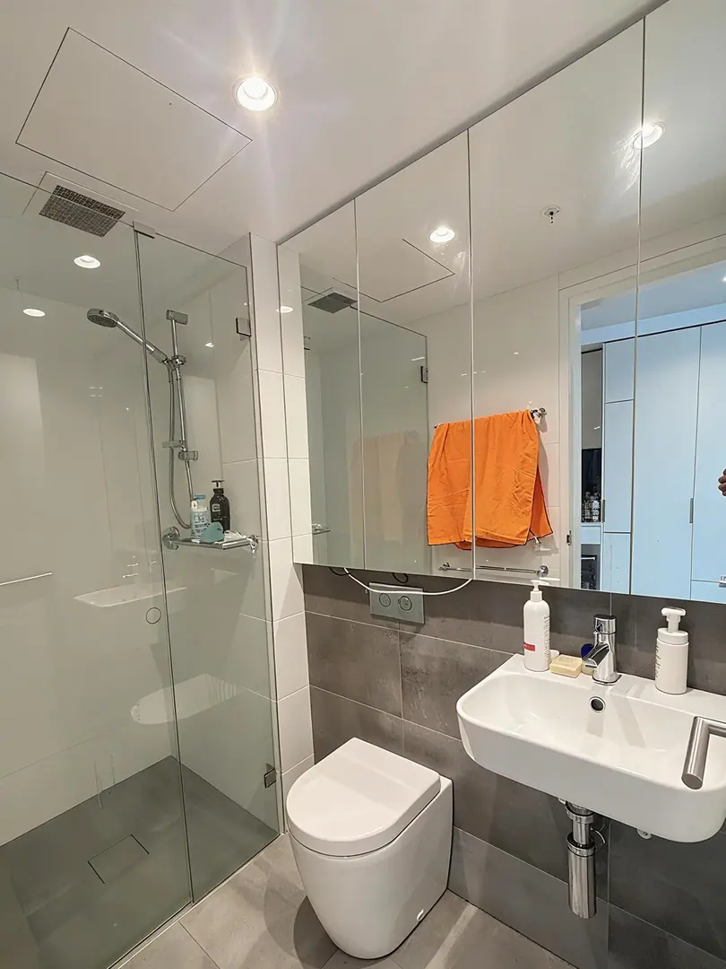 墨爾本studio招室友 包bill家具 腿兒著上學