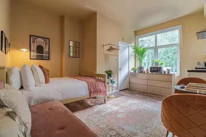 倫敦留子獨居天花板studio～可短租！