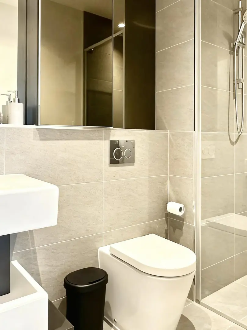 布里斯班低價出一間1b1b 包bill～