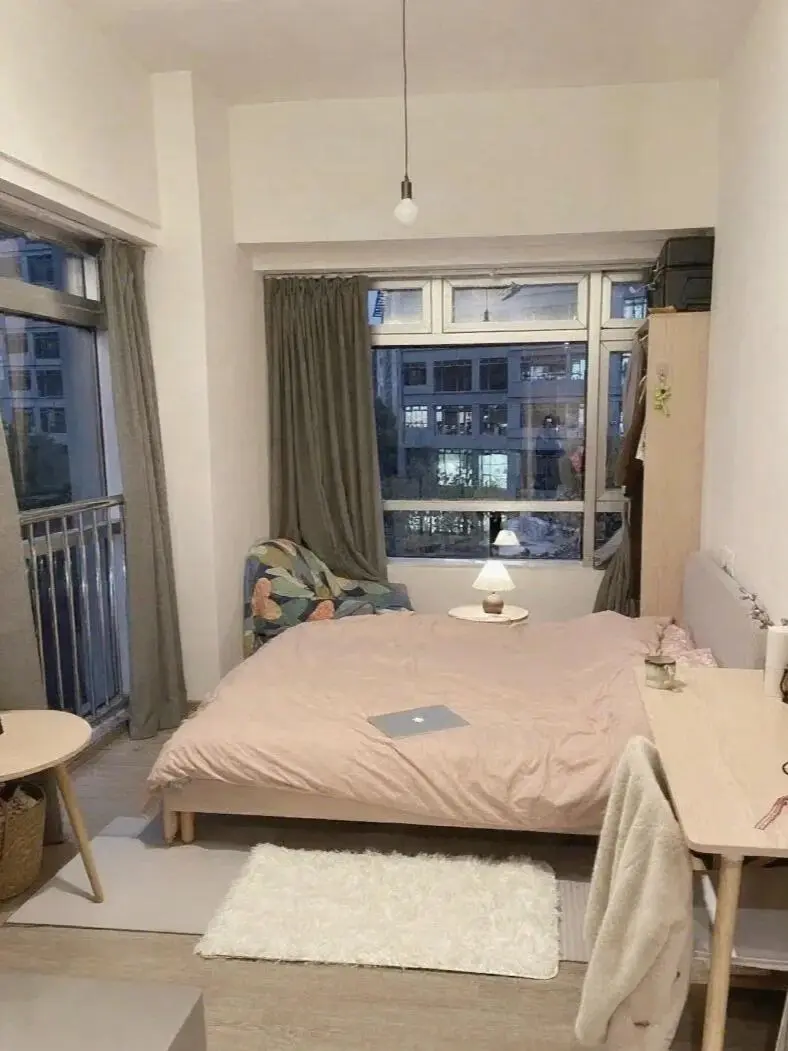 格拉studio找下任租客～200出頭包bill