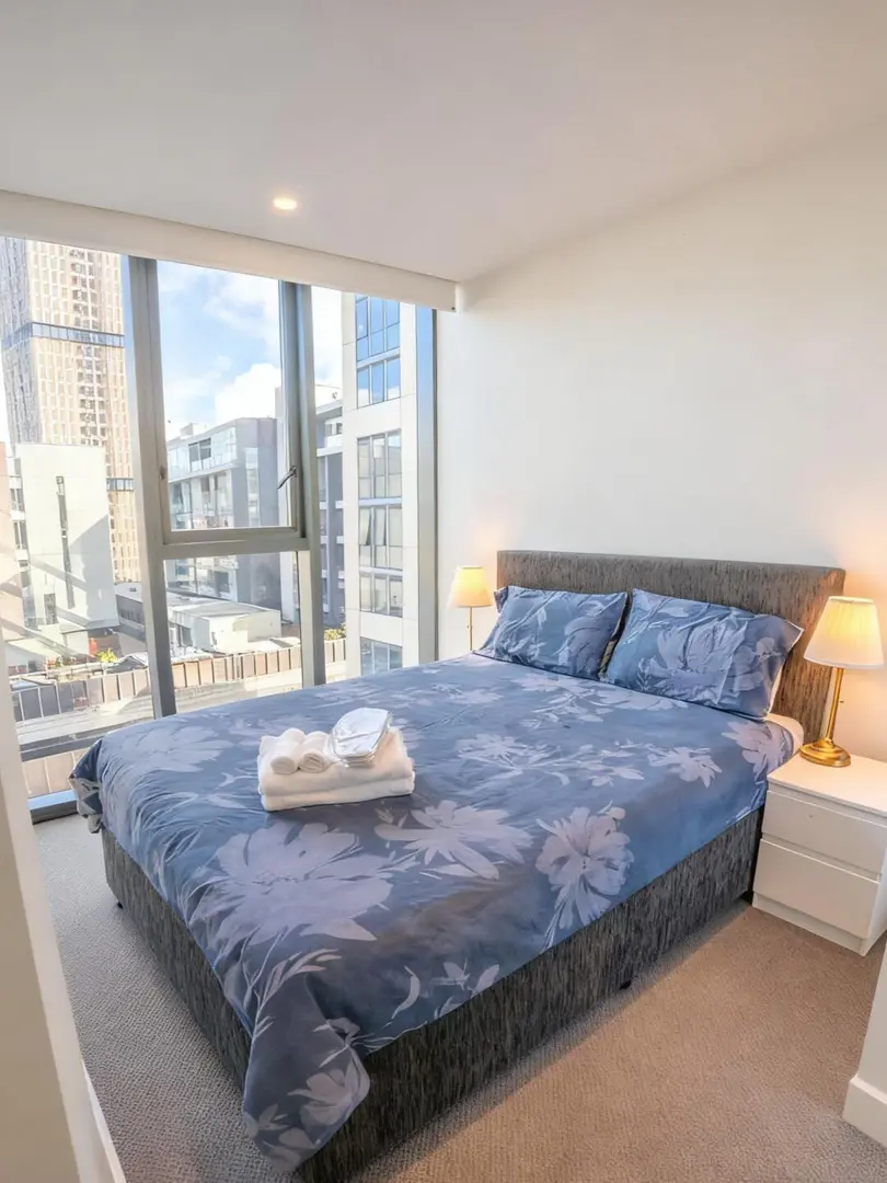 阿德萊德出一間落地窗1b1b｜帶露台 