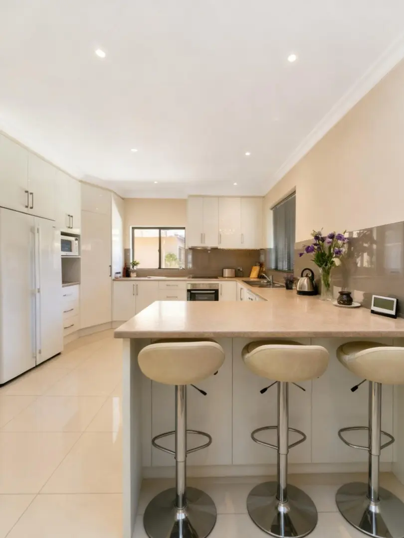 阿德萊德大學3b主臥轉租｜可短租包bill～