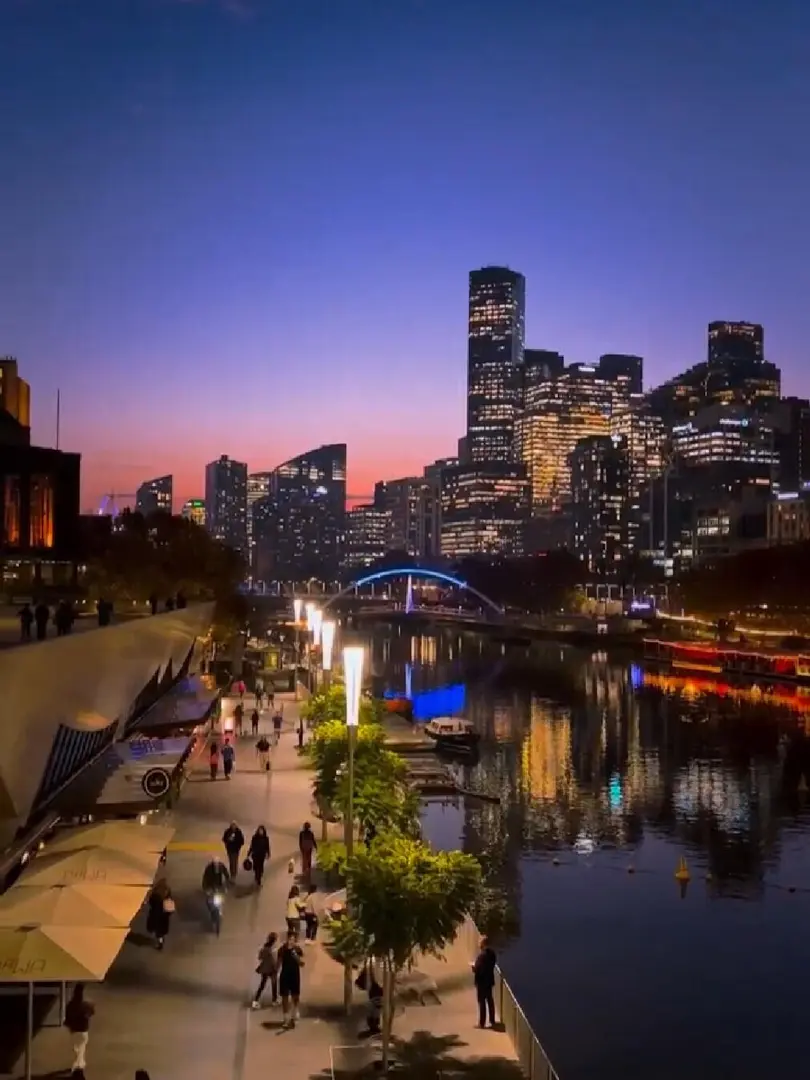 墨爾本的夜晚還是一往如此的絢爛！